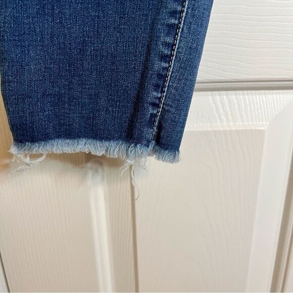 Articles Of Society Stretchy Jean, Size 28.‎  Comfy!  Distressed Ankle. - Picture 4 of 7